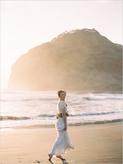 Fotografie de nunta a mirelui pe plaja