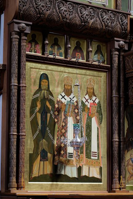 Sfântul Tikhon, episcopul Voronejului, slujitorul de minuni Zadonsky, Sfântul Uspenski Svyatogorsk Lavra