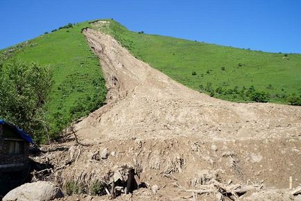 Defileul Talgar este o declivitate monahală, călătorind, trekking, trekking