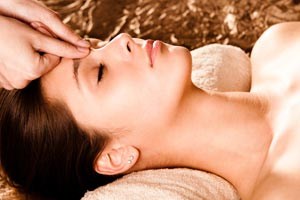 A shiatsu az akupresszúra arc Video - törli a ráncok! (A) A shiatsu az akupresszúra arc Video - törli a ráncok!