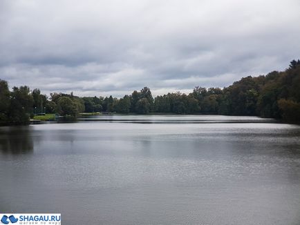 Voronovo Manor în districtul Podolsky din spatele gardului legendarului sanatoriu