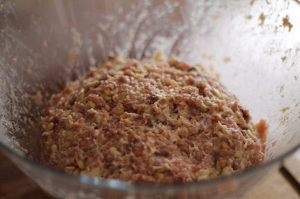 Főételek azok számára, akik szeretnek varrni ponty töltött fenyőmaggal (garnélarák) Főételek azok számára, akik szeretnek varrni ponty töltött fenyőmaggal