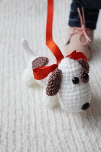 Kötött Amigurumi miniatűr kutya - tisztességes iparos - kézzel készített, kézzel készített