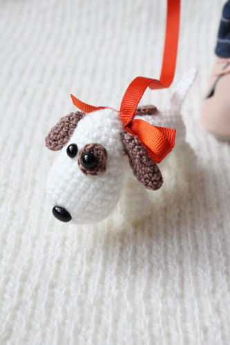 Kötött Amigurumi miniatűr kutya - tisztességes iparos - kézzel készített, kézzel készített