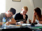 A nyelviskola oise folkestone a tizenévesek képzés az Egyesült Királyságban, Global beszélgetés