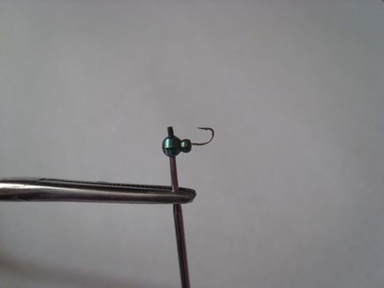Înlocuirea cârligelor în instalarea mormyshkas sau înlocuirea unui cambric în mormyshkas