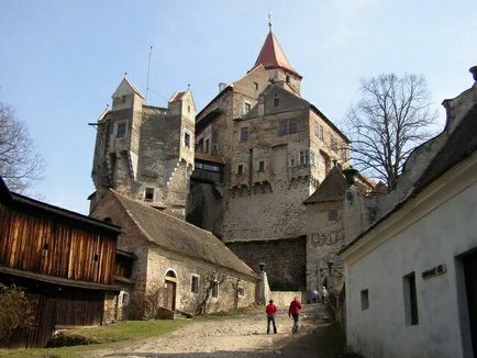 Замок Пернштейн - міцний горішок часів середньовіччя