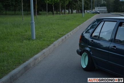 Subwoofer vw golf2 - suspensie elicoidală și camberă negativă a roților din spate - mașini Grodno