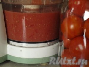 Зелені помідори з часником всередині на зиму - готуємо покроково з фото