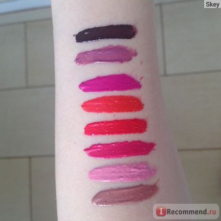 Lipsă de ruj lichid avon - 