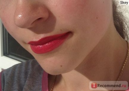 Lipsă de ruj lichid avon - 