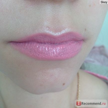 Lipsă de ruj lichid avon - 