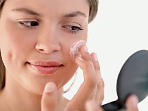 Алергия на лицето - обрив и червени петна, които правят и как да се отнасяме