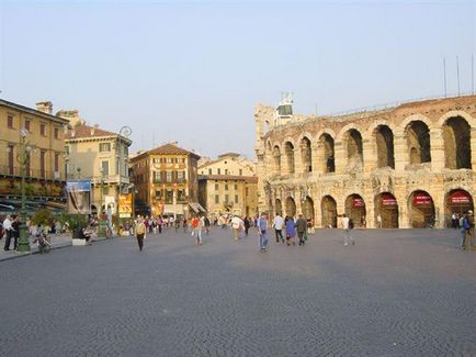 Amfiteatrul din Verona - italiană în limba rusă