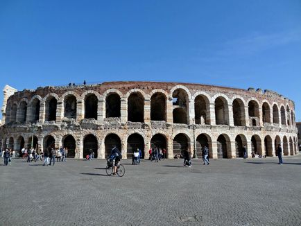 Arena di Verona, leírás, történelem, városnézés, pontos címe