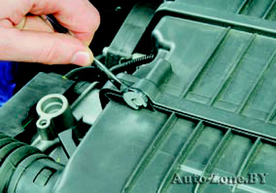 Auto zóna - javítás fiat Albea - motor - villamosenergia-rendszer - csere szűrőbetét (Albea) Auto zóna - javítás fiat Albea - motor - villamosenergia-rendszer - csere szűrőbetét