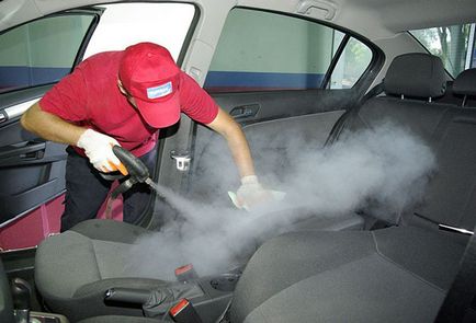 Cum să scapi de mirosul neplăcut al mașinilor de la oțet convențional până la ozonare