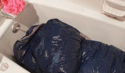 Cum să spălați un sac de dormit într-o mașină de spălat, să uscați și să aveți grijă