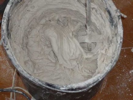 Cum se prepară tencuiala din lut sau ciment pentru lucrări interioare și exterioare