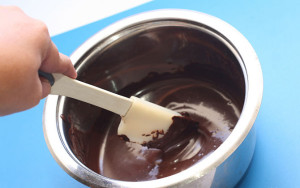 Ahogy olvad a csokoládét (csokoládé, mint egy olvadék vízfürdőben) Hogyan olvasztott csokoládé