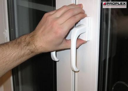 Як зробити вікно безпечним для дитини