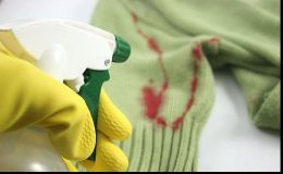 Cum să eliminați petele de sânge din haine