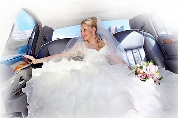 Яку тканину вибрати для весільного плаття