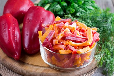 Fagyasztva bors - lépésről lépésre leírása fotó (üres) Hogyan befagyasztására paprika - lépésről lépésre leírása a fotó