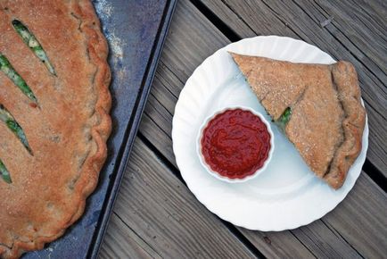 Calzone cu pui și broccoli