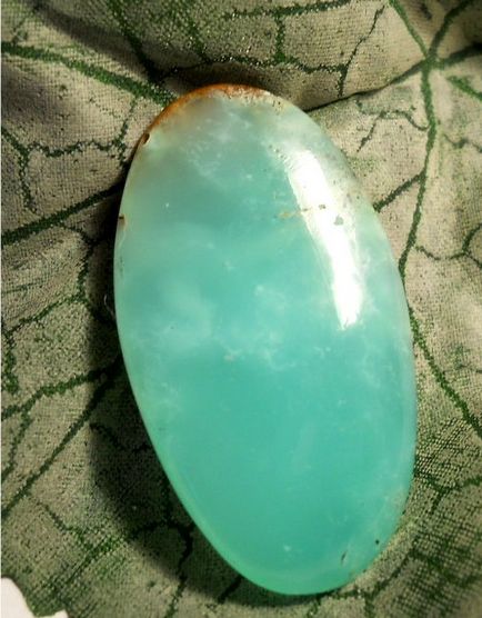 Ahhoz, hogy illeszkedjen chrysoprase kő