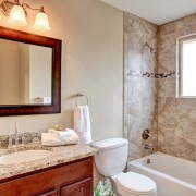 Гарний дизайн стін у ванній кімнаті кращі ідеї для інтер'єру на фото