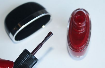 Лак кольору бургунди marc jacobs enamoured # 138 jezebel