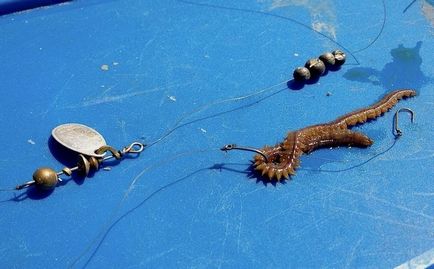 Ловля кефалі на штучного силіконового черв'яка-нерєїс за допомогою спиннер