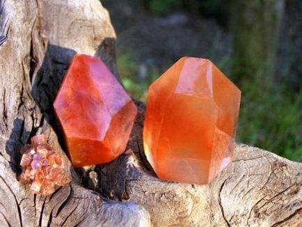Магічні і лікувальні властивості каменю сердолік