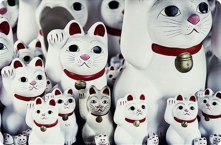 Maneki-neko - japoneză - pisică de fericire