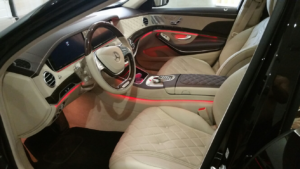 Mercedes Maibach (Mercedes-Maybach s-w osztály 222), limuzin-autók - limuzin esküvői Moszkva, hengerelt (gördülő Maibach voditeleym) Mercedes Maibach (Mercedes-Maybach s-w osztály 222), limuzin-autók - limuzin esküvői Moszkva, hengerelt