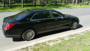 Mercedes Maibach (Mercedes-Maybach s-w osztály 222), limuzin-autók - limuzin esküvői Moszkva, hengerelt (Mercedes Maibach) Mercedes Maibach (Mercedes-Maybach s-w osztály 222), limuzin-autók - limuzin esküvői Moszkva, hengerelt