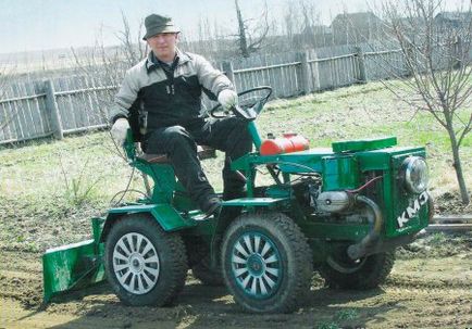 Traktor az Ural motorkerékpár kezüket Videó