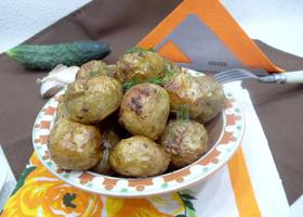 Cartofi tineri cu usturoi și mărar secrete și nuanțe de gătit