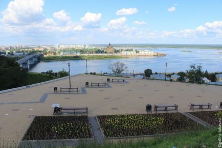 Traversarea Fedorovului din Novgorodul de Jos - elegant - un labirint - pe versantul lacului, clubul