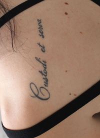 Inscripții latine pentru tatuaje