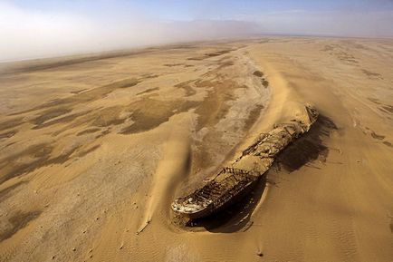 Справжній корабель пустелі судно «едуард хворий» (намібія), пам'ятки світу