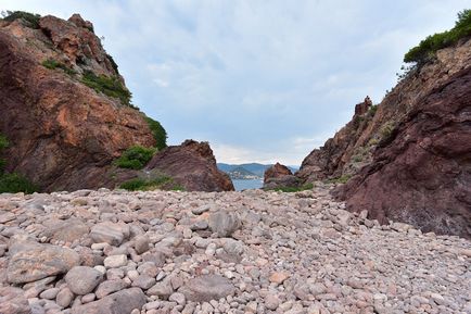 Ei bine, pe când m-am dus într-o excursie la luna de miere pe coasta de azur, o revistă despre Minsk