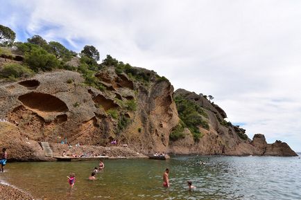 Ei bine, pe când m-am dus într-o excursie la luna de miere pe coasta de azur, o revistă despre Minsk