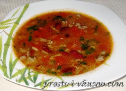 Гострий м'ясний суп з квасолею