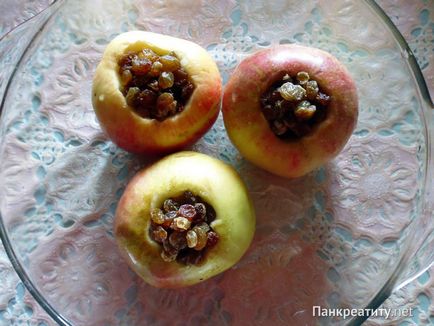 Печені яблука при панкреатиті можна і корисно