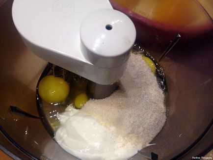 Пиріг з персиками покроковий рецепт приготування з фото і відео