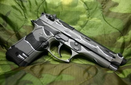 Pistole beretta m 92fs