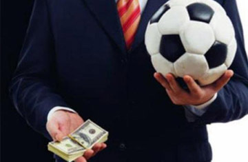 De ce jucătorii plătesc mai puțin bani în hochei decât în ​​fotbal
