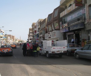 Hasznos arab - hisz egyiptomi (a) Hasznos arab - hisz az egyiptomi